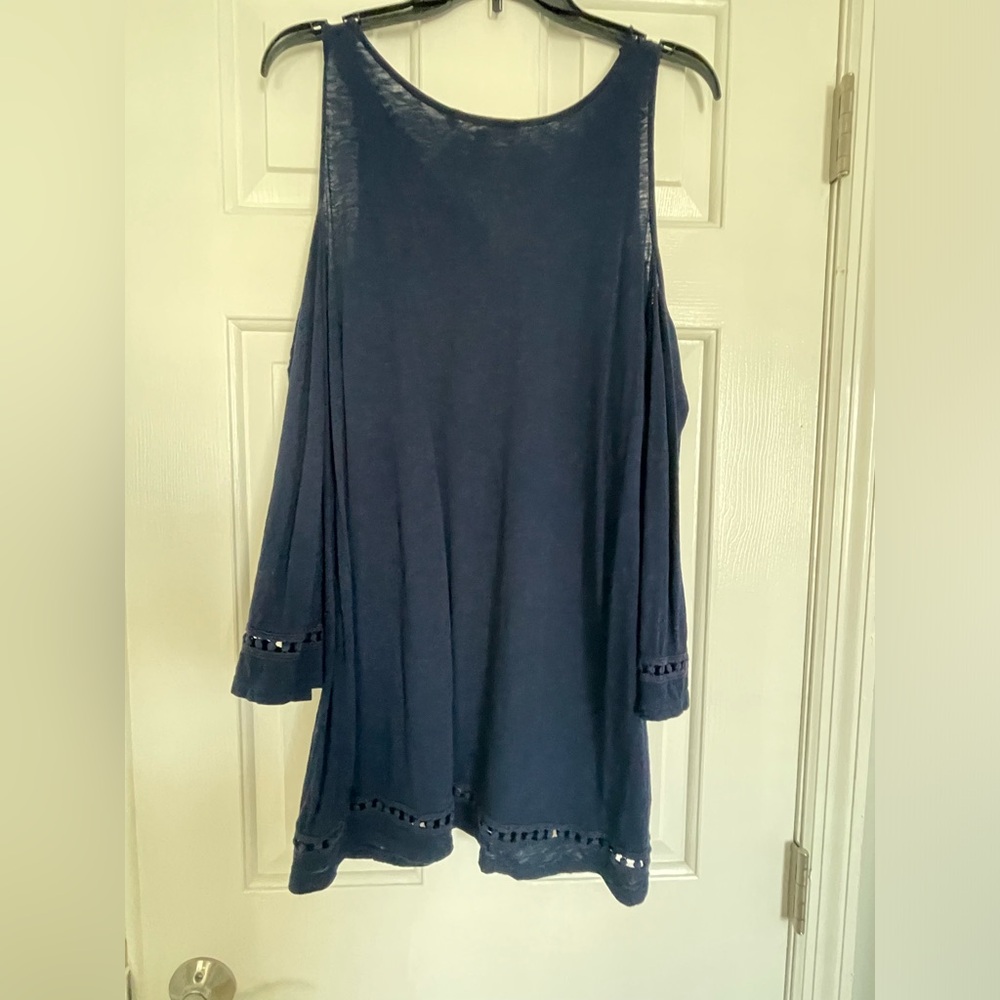 XL long sleeve cold shoulder White House Black Market top in navy. - Picture 5 of 7